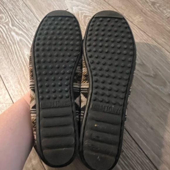 Minnetonka Aztec Print Black & Brown Moccasins 6.5 - Picture 7 of 10